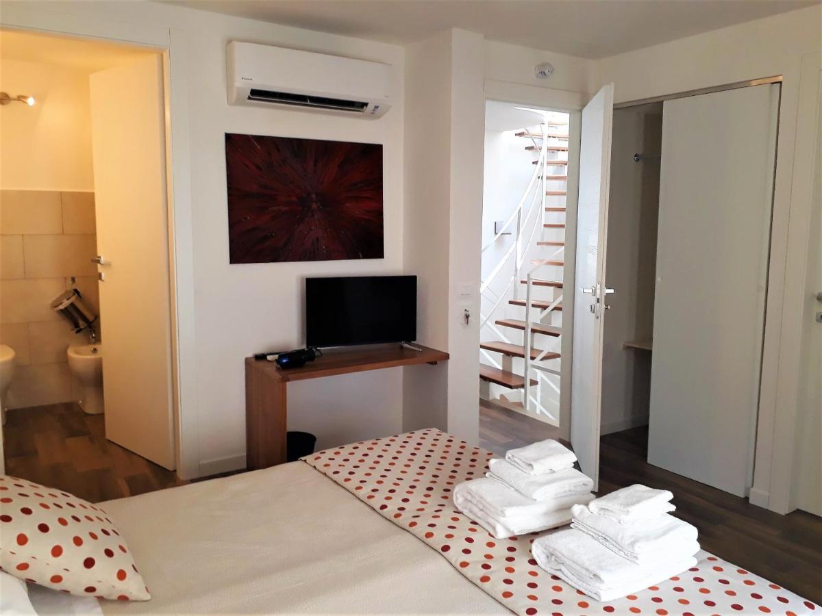 Isola Bed And Breakfast Syracuse ภายนอก รูปภาพ
